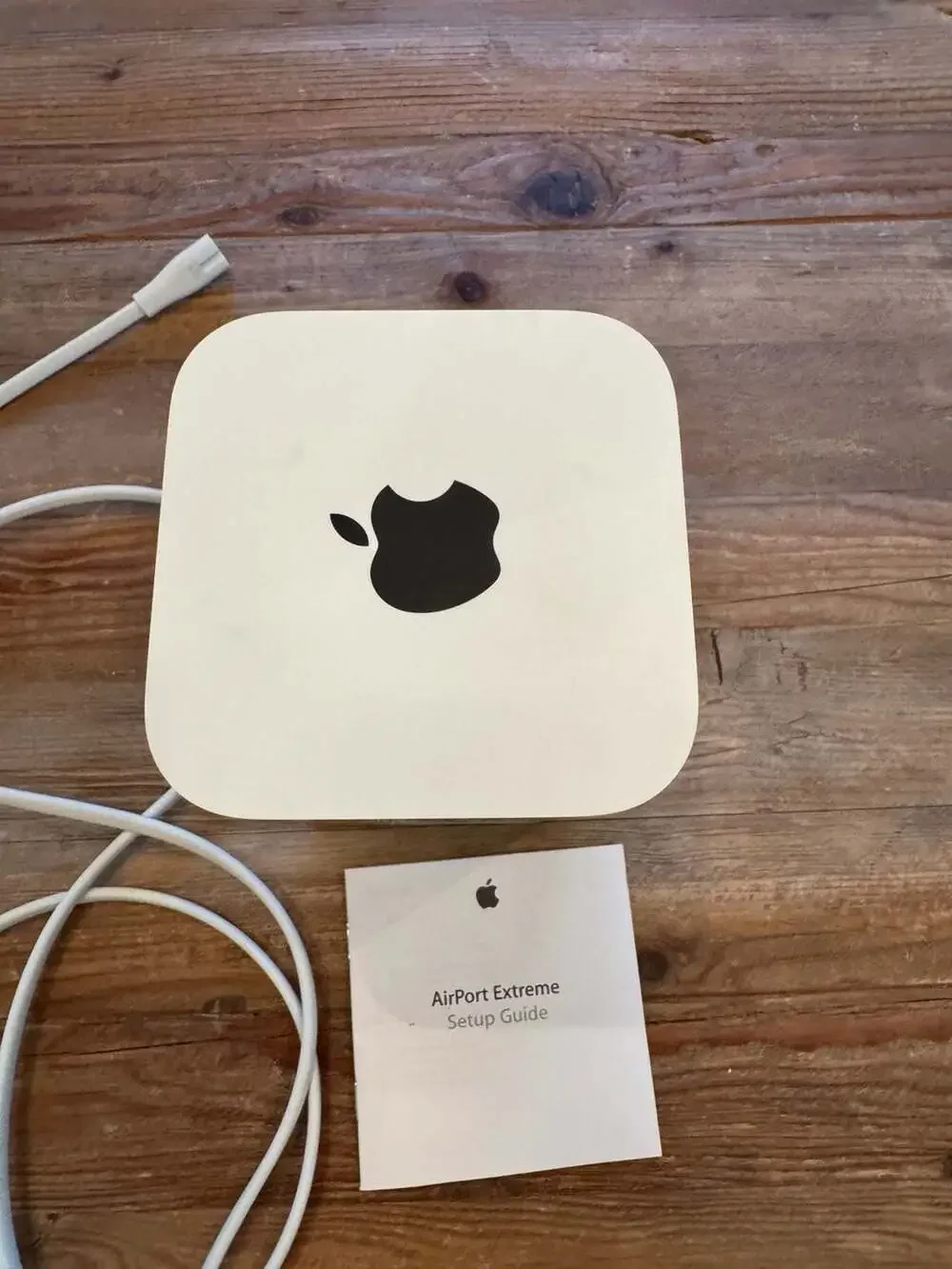 Apple AirPort Extreme 802.11ac Wi-Fi Base Station Model A1521